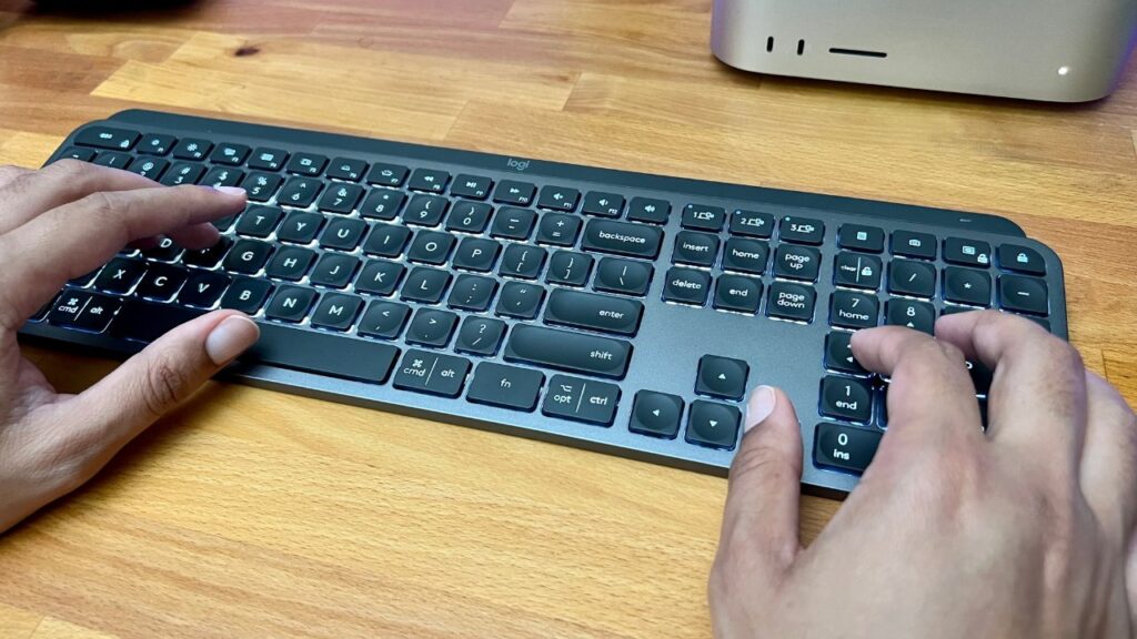 Logitech MX Keyboard